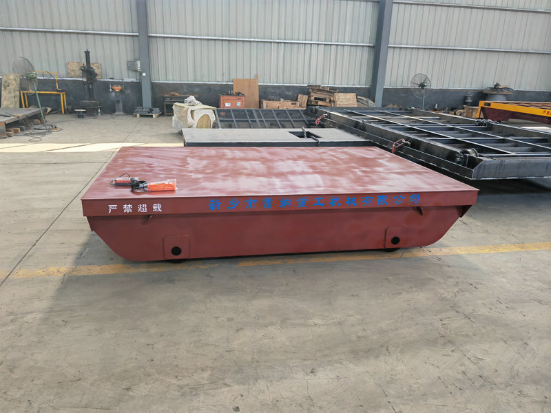 Equipo de manejo de materiales pesados Carretera de transporte ferroviario motorizada